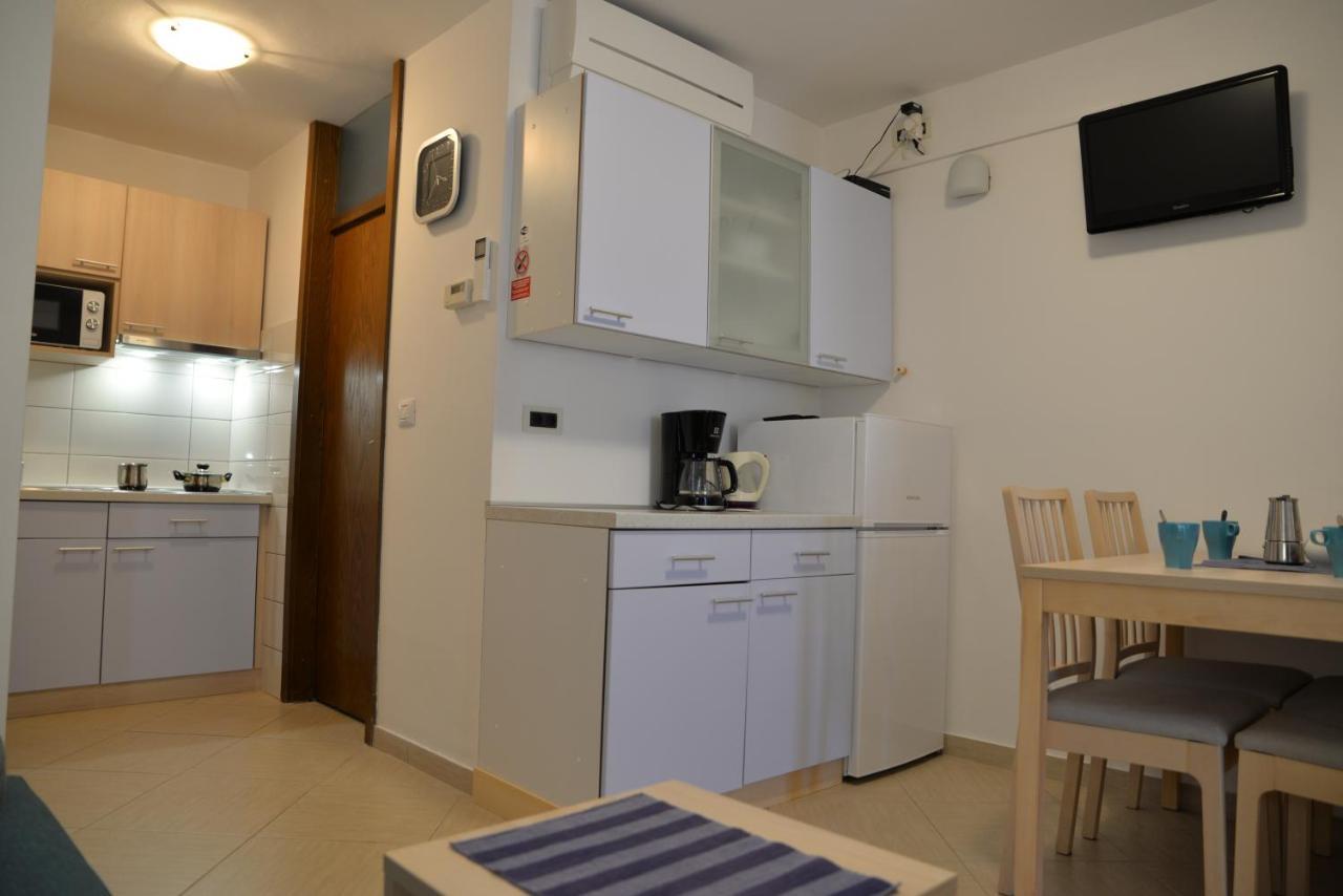 Apartments Palma & Pino Đảo Đảo Cres Ngoại thất bức ảnh