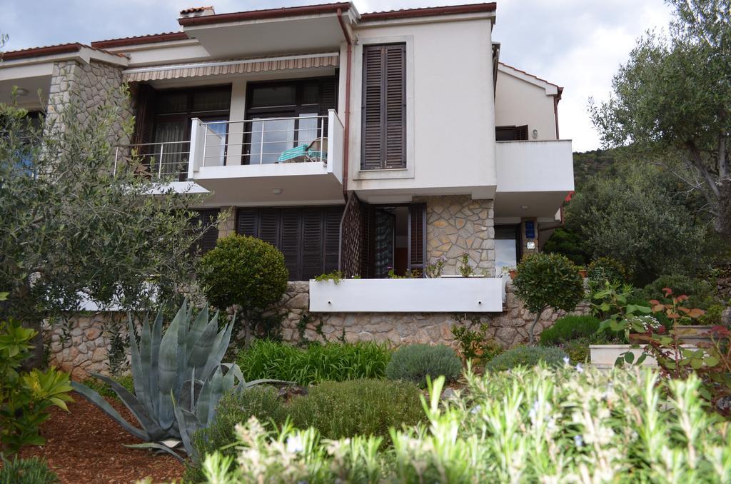 Apartments Palma & Pino Đảo Đảo Cres Ngoại thất bức ảnh