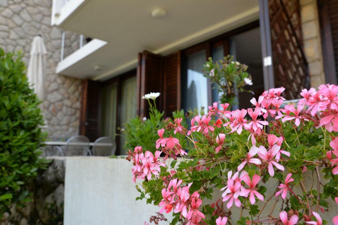 Apartments Palma & Pino Đảo Đảo Cres Ngoại thất bức ảnh