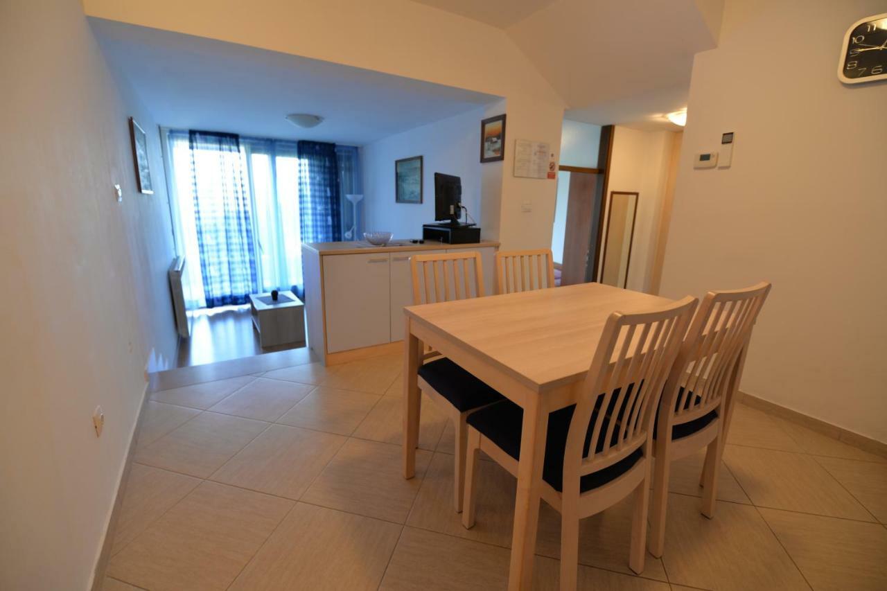 Apartments Palma & Pino Đảo Đảo Cres Ngoại thất bức ảnh